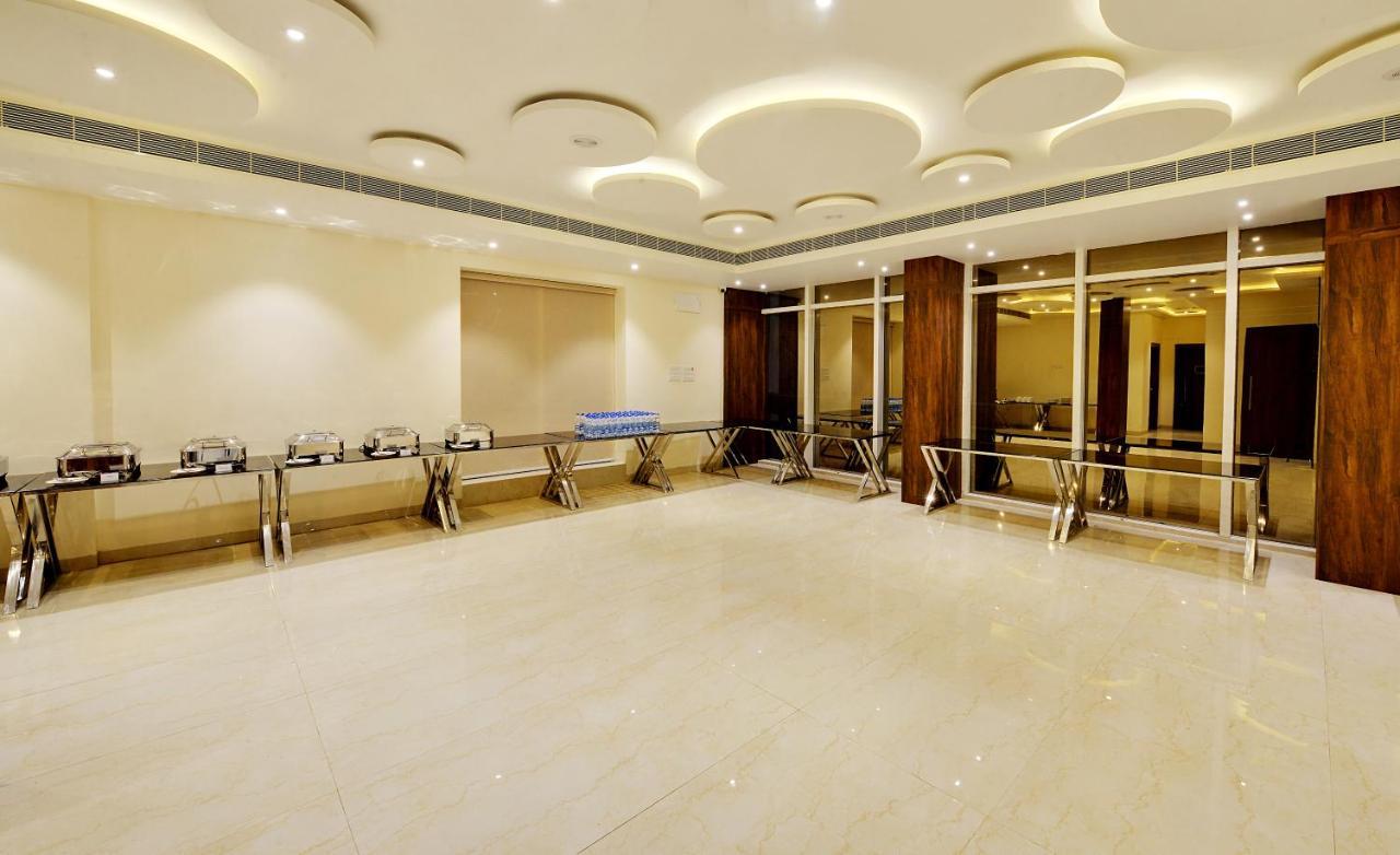 Mastiff Select Gulbarga Hotel Kalaburagi Bagian luar foto