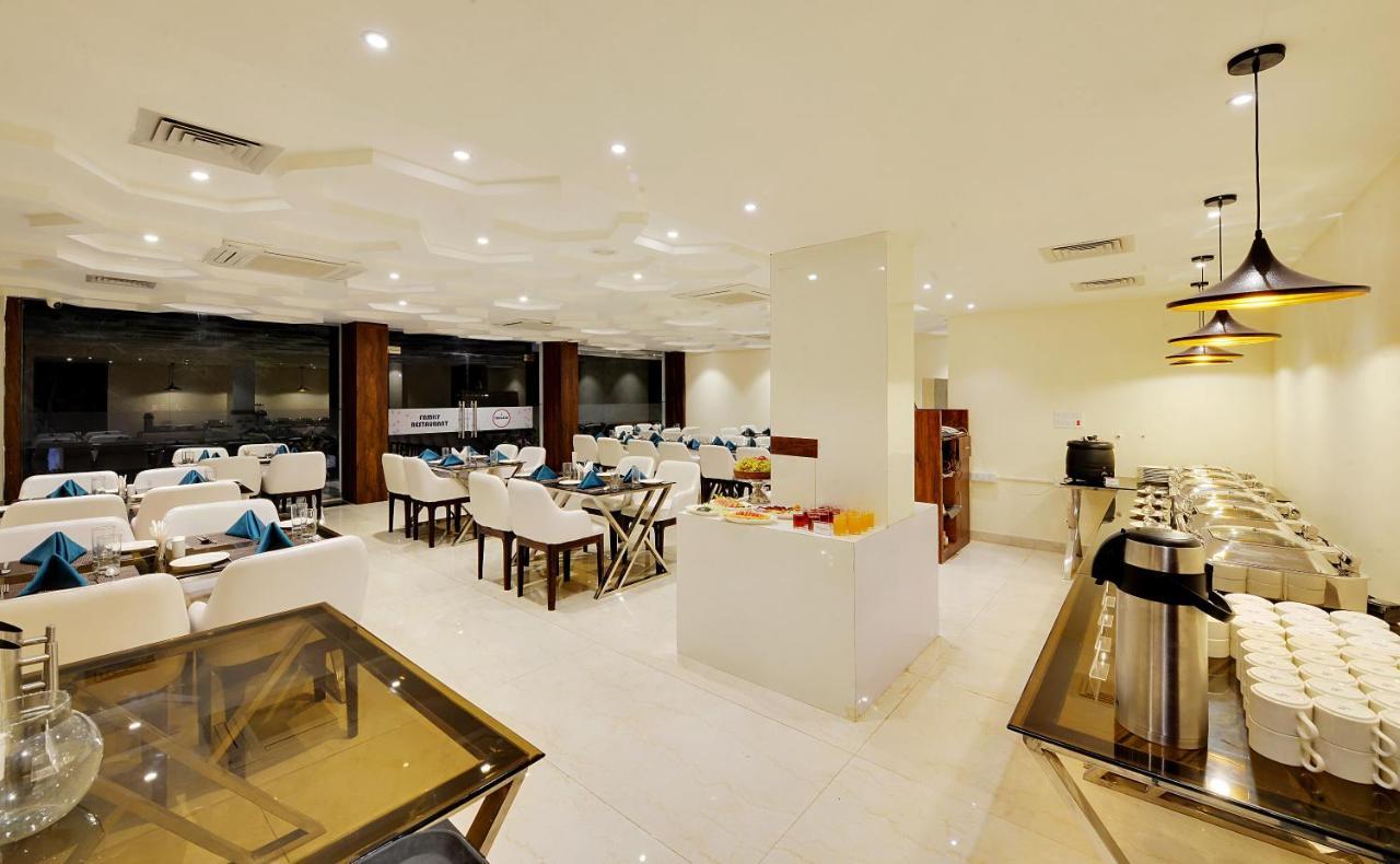 Mastiff Select Gulbarga Hotel Kalaburagi Bagian luar foto