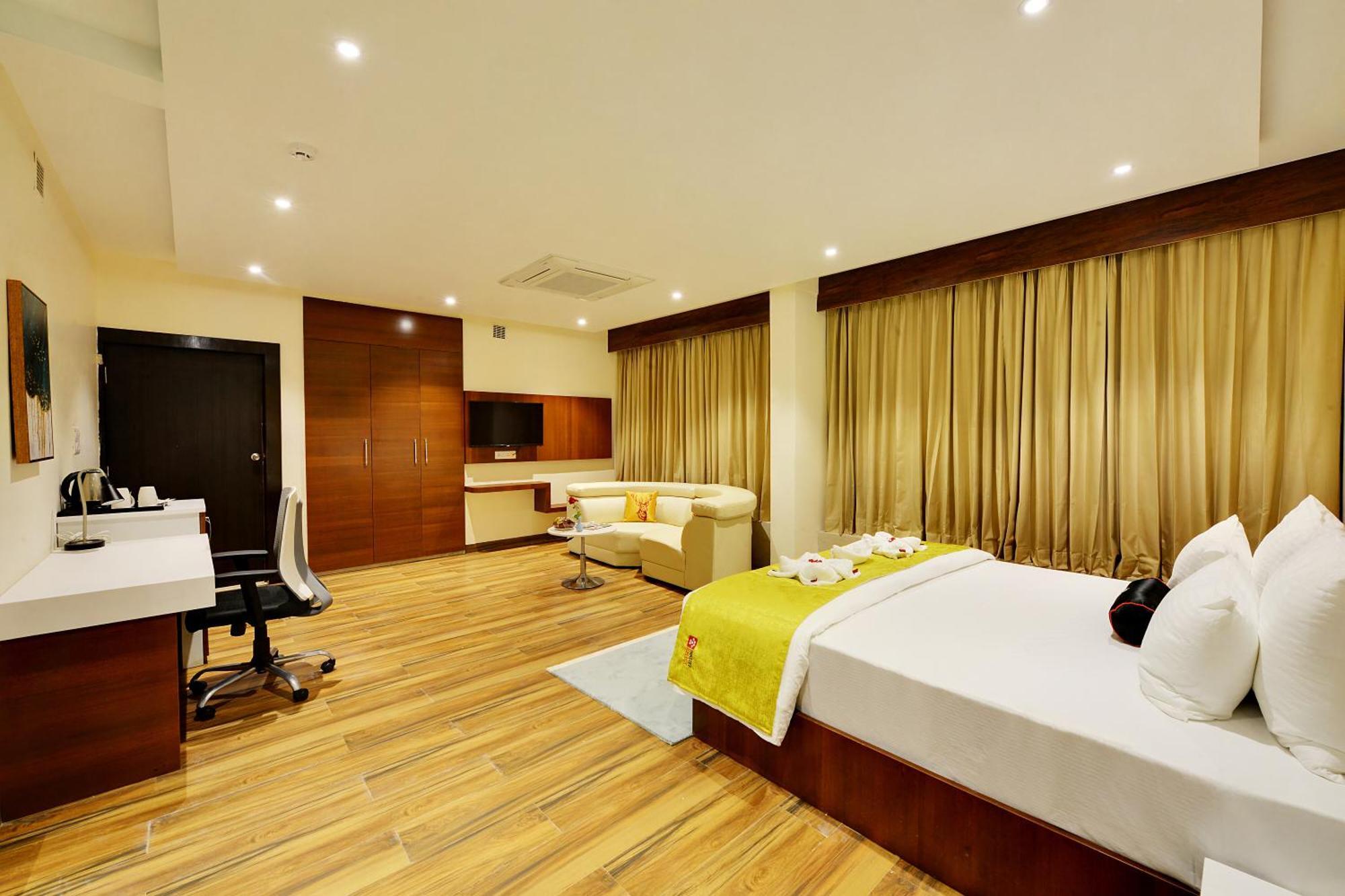 Mastiff Select Gulbarga Hotel Kalaburagi Bagian luar foto