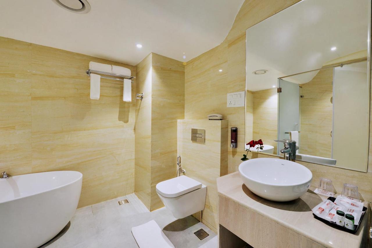 Mastiff Select Gulbarga Hotel Kalaburagi Bagian luar foto