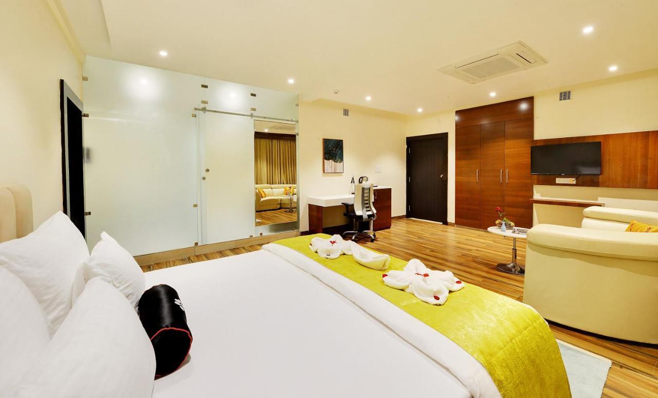 Mastiff Select Gulbarga Hotel Kalaburagi Bagian luar foto