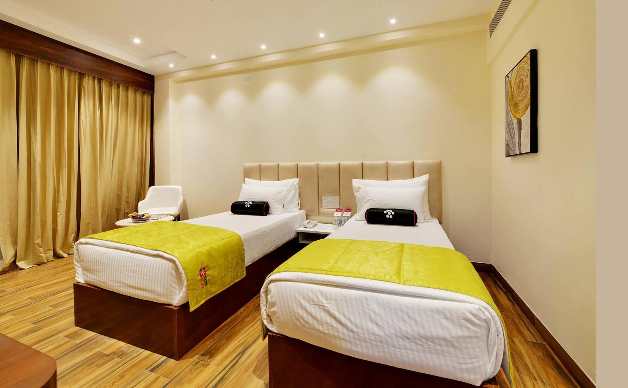 Mastiff Select Gulbarga Hotel Kalaburagi Bagian luar foto